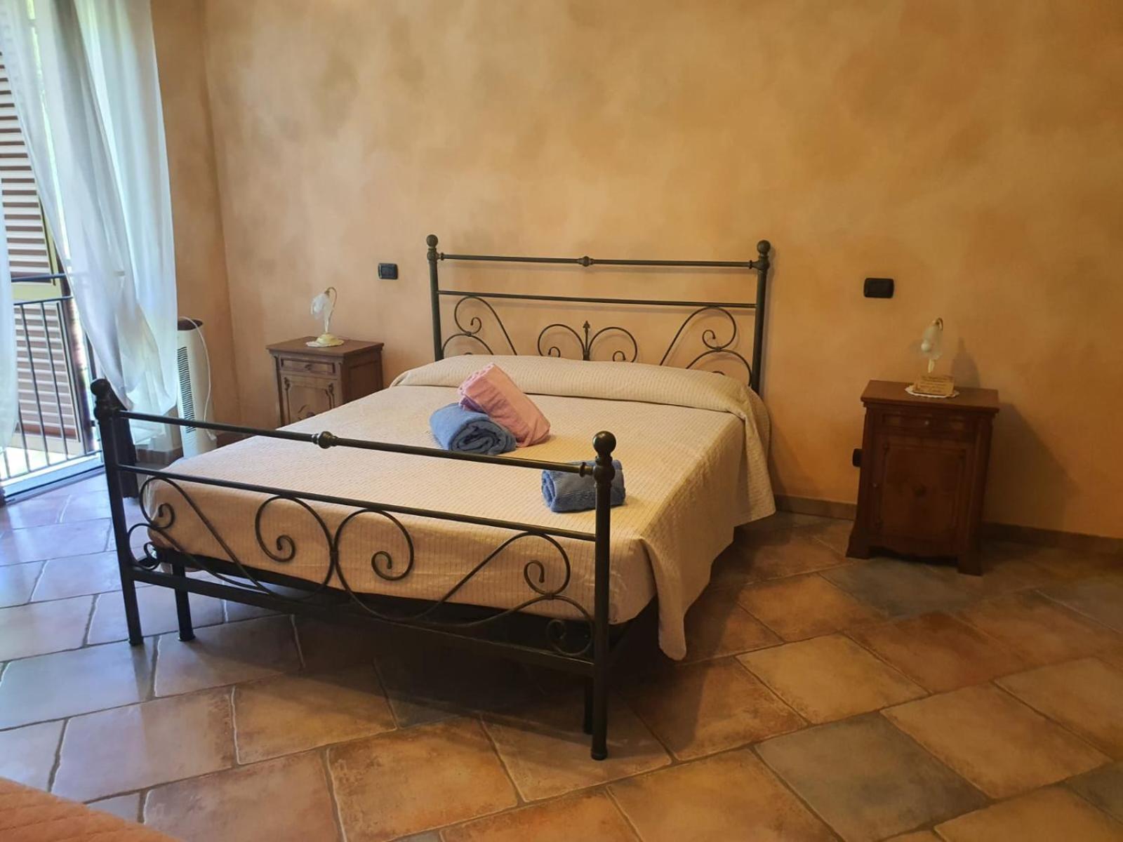 Agriturismo Cascina L'Arche Santo Stefano Belbo Luaran gambar