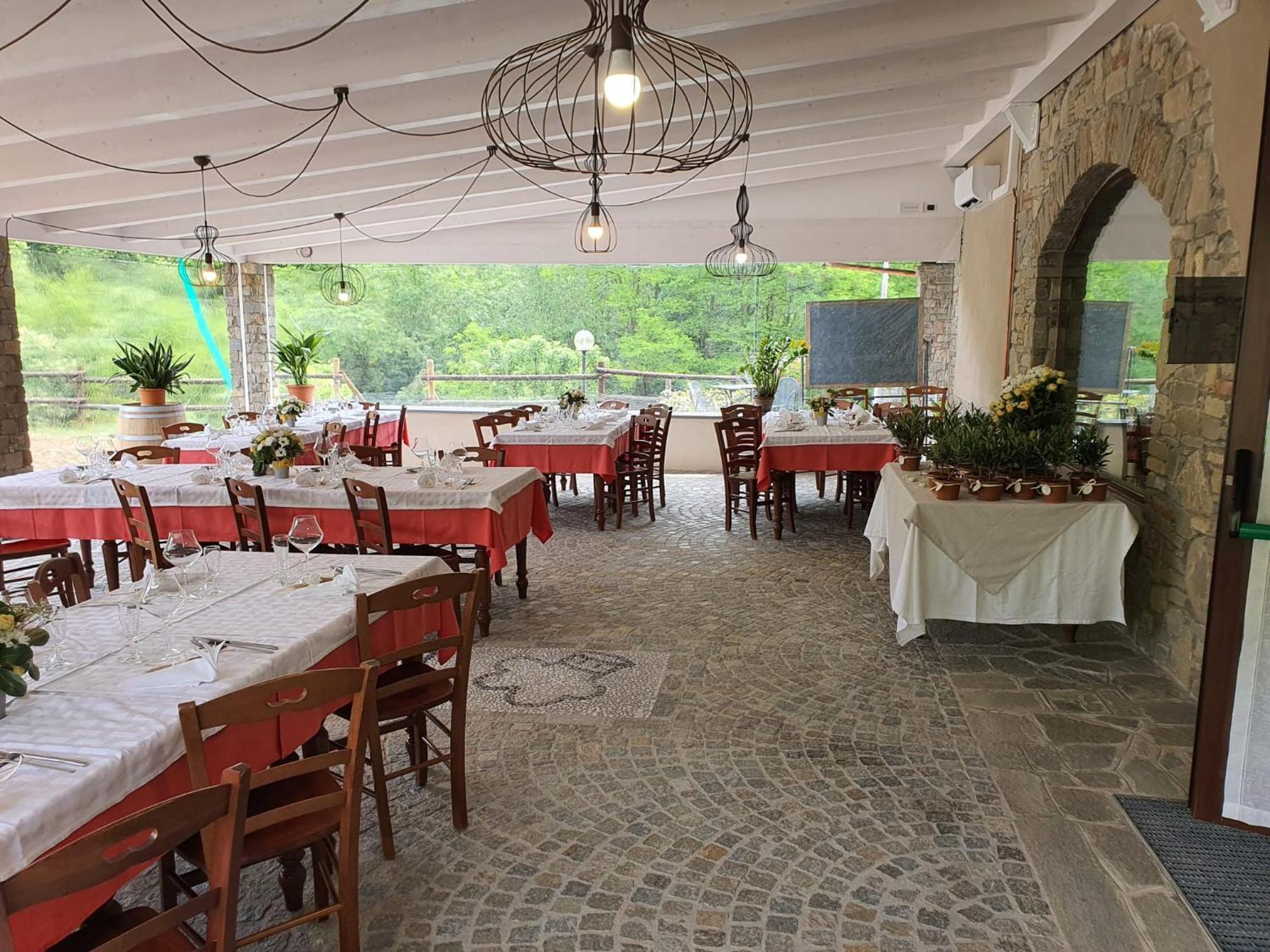 Agriturismo Cascina L'Arche Santo Stefano Belbo Luaran gambar