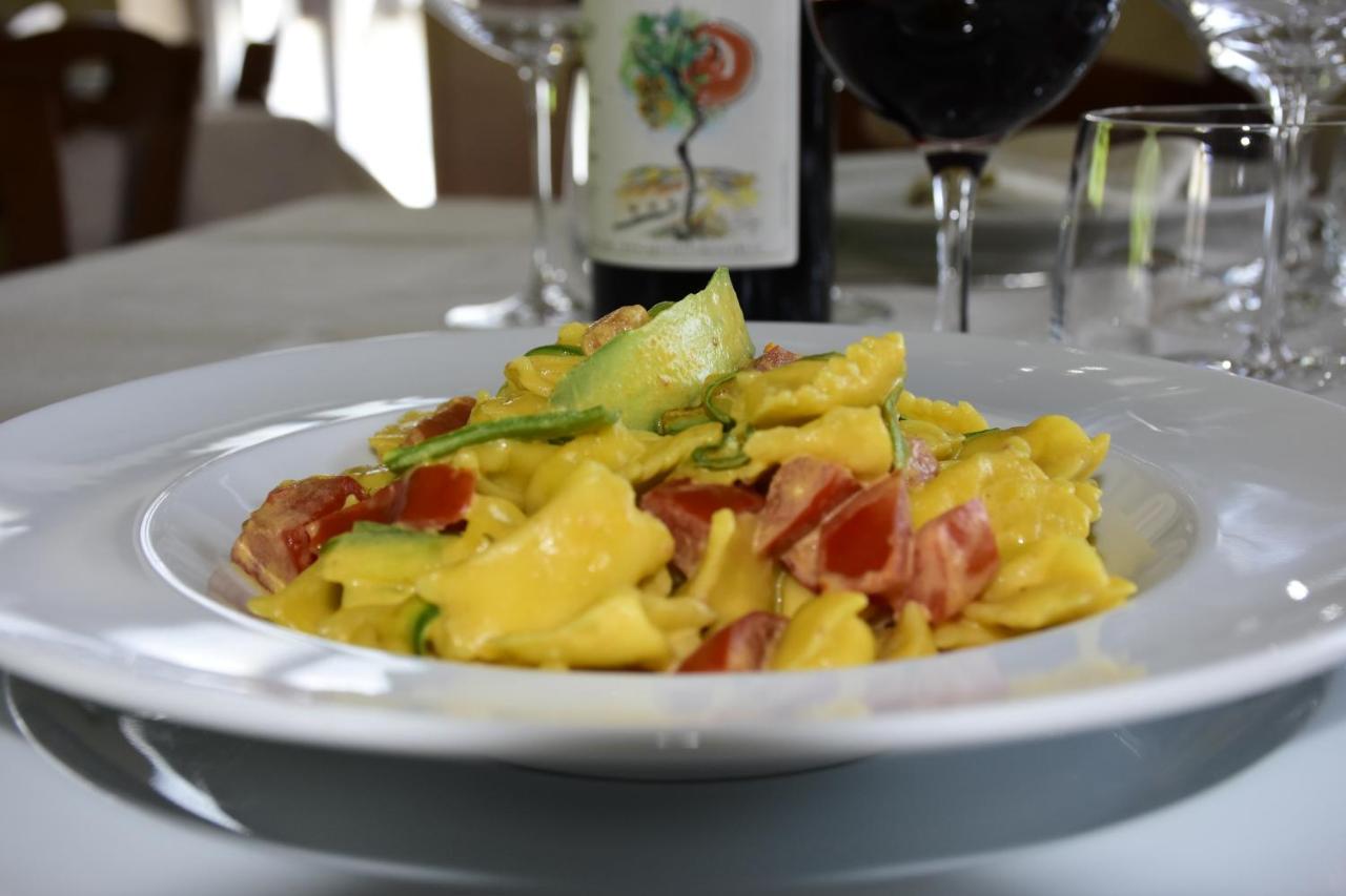 Agriturismo Cascina L'Arche Santo Stefano Belbo Luaran gambar